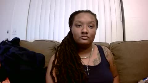 Queen Chief online show from March 17, 7:33 am