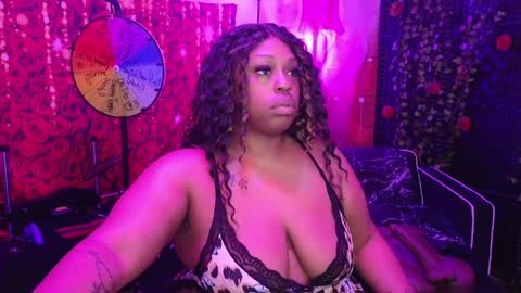 Queen Cherise Roze online show from April 2, 5:32 pm