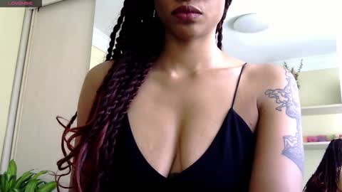 Snapshot of queendom_ing chatting on May 5, 11:29 am Sweet Goddess online show from May 5, 11:29 am
