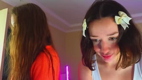 Nelly  INSTA  queenelia  online show from November 16, 10:32 am