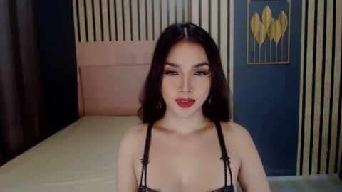 Snapshot of queenemeraldts chatting on January 9, 2:33 am queenemeraldts online show from January 9, 2:33 am