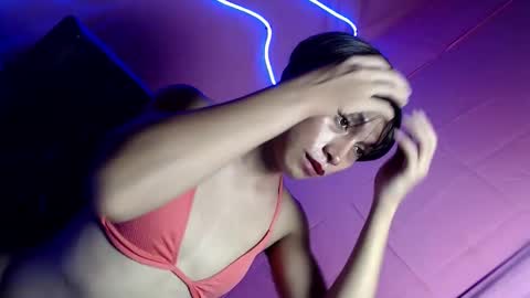 just call me QUEEN and ill be there online show from December 20, 6:09 am