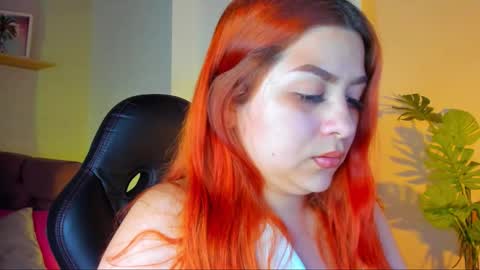 Snapshot of queengrett chatting on March 30, 6:31 pm Queen online show from March 30, 6:31 pm