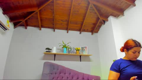Snapshot of queengrett chatting on April 19, 4:50 pm Queen online show from April 19, 4:50 pm