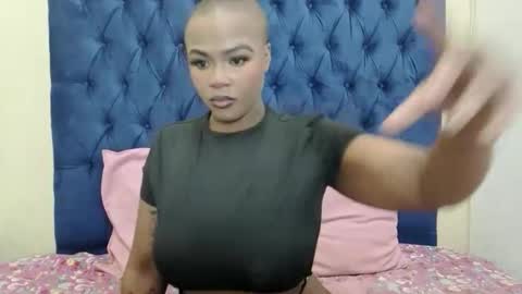 Snapshot of queenkarmax chatting on June 9, 8:37 am queenkarmax online show from June 9, 8:37 am