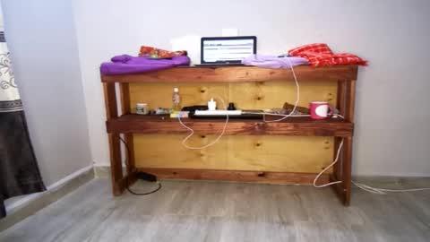 Nina online show from October 2, 7:48 am