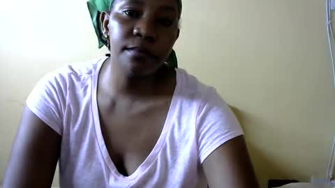 Snapshot of queenlacey_1 chatting on March 9, 11:46 pm queenlacey_1 online show from March 9, 11:46 pm