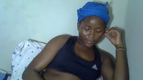 queenlena868103 online show from November 16, 6:13 pm