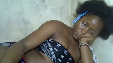 queenlena868103 online show from November 26, 7:04 pm