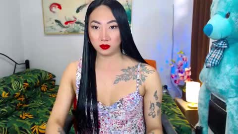 Snapshot of queenmistressts chatting on February 2, 7:20 am QUEEN online show from February 2, 7:20 am