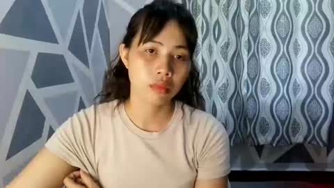 queennbbee online show from June 13, 6:33 am