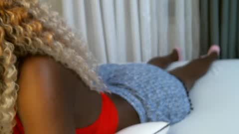Snapshot of queenninaa chatting on July 28, 4:39 pm queenninaa online show from July 28, 4:39 pm