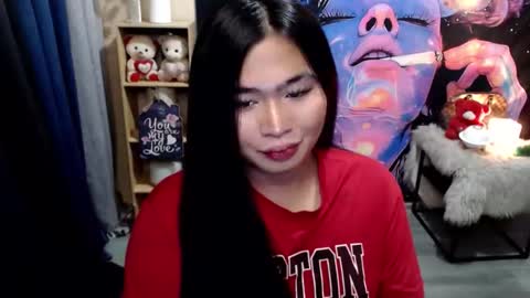 Snapshot of queenofcum169xx chatting on November 23, 4:18 pm Mikka online show from November 23, 4:18 pm