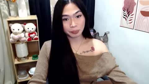 Snapshot of queenofcum169xx chatting on April 10, 3:50 pm Mikka online show from April 10, 3:50 pm