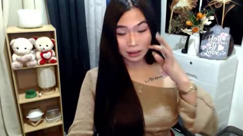 Snapshot of queenofcum169xx chatting on April 18, 8:20 pm Mikka online show from April 18, 8:20 pm