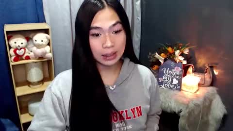 Snapshot of queenofcum169xx chatting on April 28, 5:51 pm Mikka online show from April 28, 5:51 pm