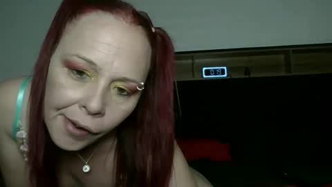 queenofmen69 online show from April 27, 7:17 am