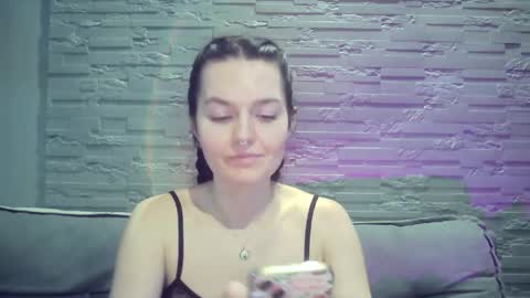 QueenOfModels online show from January 10, 2:08 pm