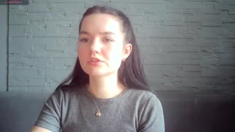 Snapshot of queenofmodels chatting on February 16, 12:56 pm QueenOfModels online show from February 16, 12:56 pm