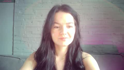 Snapshot of queenofmodels chatting on February 18, 4:52 am QueenOfModels online show from February 18, 4:52 am