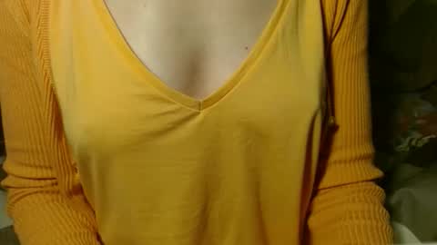 queenoftenderness online show from March 26, 8:03 pm