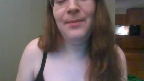 Snapshot of queenofthenights chatting on April 13, 7:41 pm queenofthenights online show from April 13, 7:41 pm