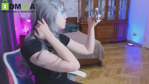 Snapshot of queenofwandss chatting on January 13, 7:30 pm follow my new insta online show from January 13, 7:30 pm