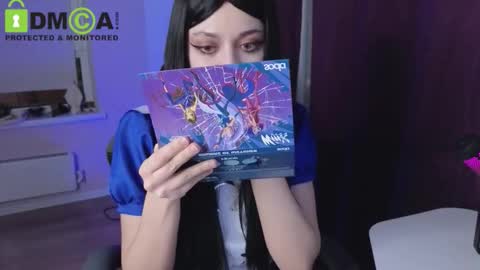 Snapshot of queenofwandss chatting on February 12, 6:25 pm follow my new insta online show from February 12, 6:25 pm