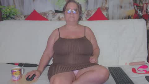 QueenPammy online show from January 8, 5:37 am