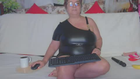 QueenPammy online show from January 12, 5:56 am