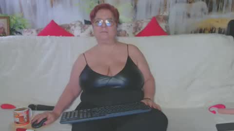 QueenPammy online show from January 27, 7:03 am