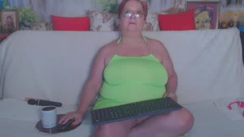 QueenPammy online show from February 21, 6:18 am