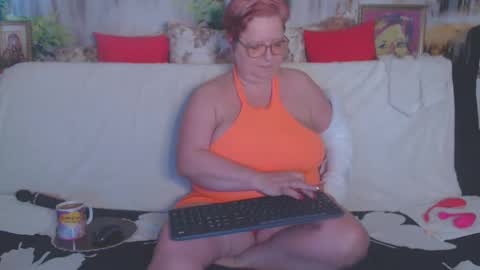 QueenPammy online show from March 3, 8:05 am