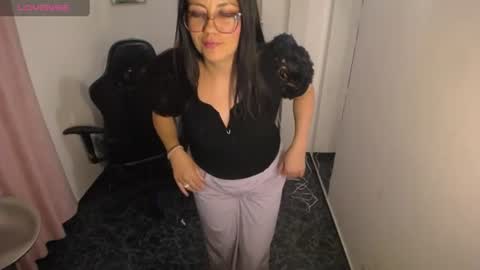 queenrose94 online show from June 26, 10:03 pm