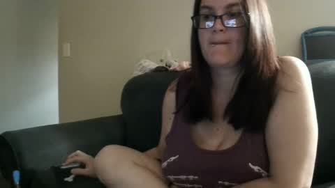 queenskull870 online show from September 28, 1:55 am