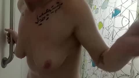 Snapshot of queenstonermami chatting on December 23, 11:49 pm queenstonermami online show from December 23, 11:49 pm