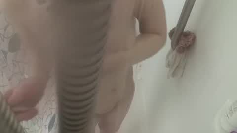 Snapshot of queenstonermami chatting on March 10, 3:34 am queenstonermami online show from March 10, 3:34 am