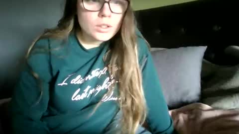 Snapshot of queenstuff chatting on February 10, 11:25 am queenstuff online show from February 10, 11:25 am