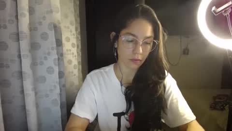 Snapshot of queenvictoria2023 chatting on January 21, 3:59 am Paola online show from January 21, 3:59 am