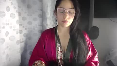 Paola online show from May 14, 3:35 am
