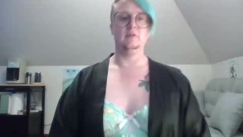 queerlyjaz online show from September 30, 1:43 am