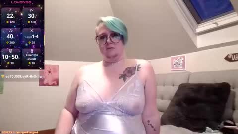 Snapshot of queerlyjaz chatting on January 11, 1:10 am queerlyjaz online show from January 11, 1:10 am