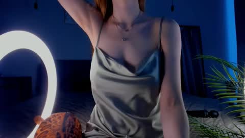 Teri  My favorite vibes 77 101 222 666 online show from February 15, 6:12 am