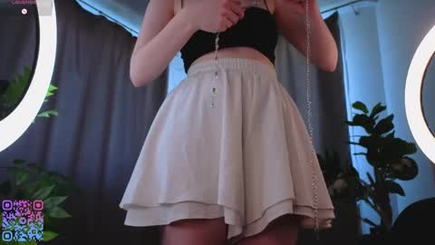 Teri  My favorite vibes 77 101 222 666 online show from June 9, 2:34 am