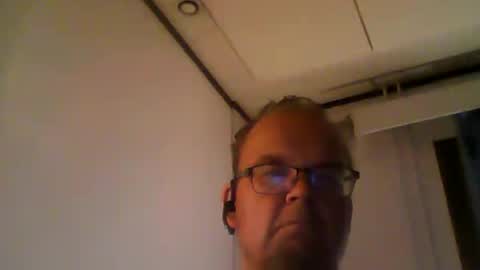 quicke71 online show from July 24, 7:01 pm