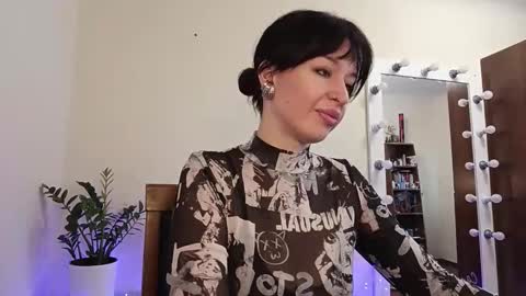 Snapshot of quiet_smile chatting on October 12, 8:13 am quiet_smile online show from October 12, 8:13 am