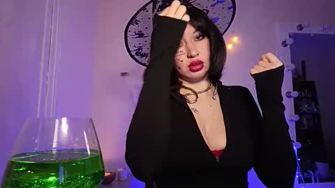 Snapshot of quiet_smile chatting on October 26, 1:50 pm quiet_smile online show from October 26, 1:50 pm