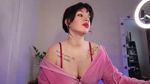 Snapshot of quiet_smile chatting on November 23, 9:20 am quiet_smile online show from November 23, 9:20 am