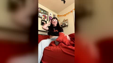 quinndancer online show from February 22, 8:40 pm