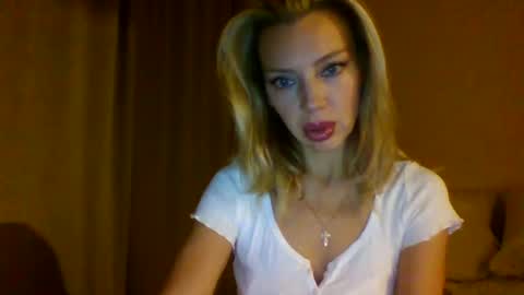 Snapshot of qurli24 chatting on October 24, 11:34 pm qurli24 online show from October 24, 11:34 pm